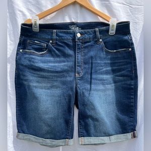 Time & Tru Bermuda Mid rise Shorts Size 16